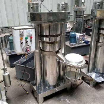 Machine d'extraction d'huile hydraulique avec filtre