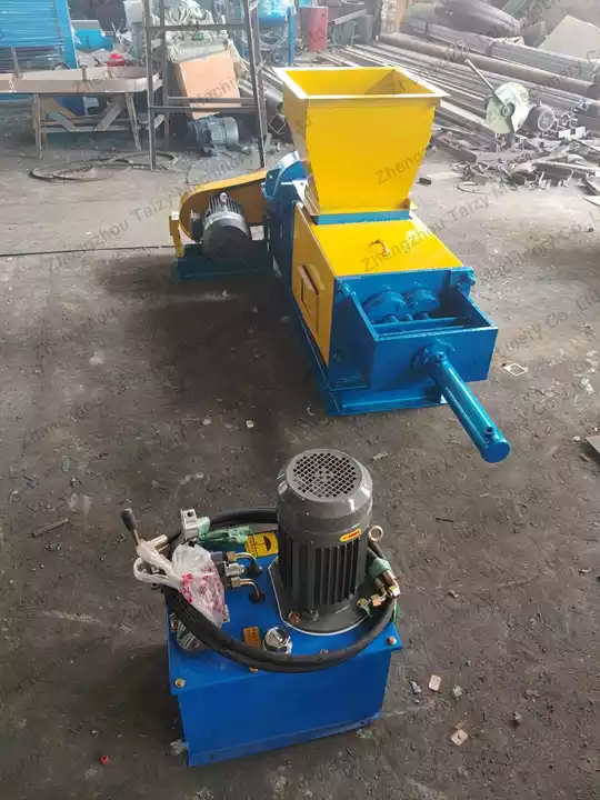 How To Reduce Labor Costs In Palm Oil Processing? 8 Palm fruit squeezing machine