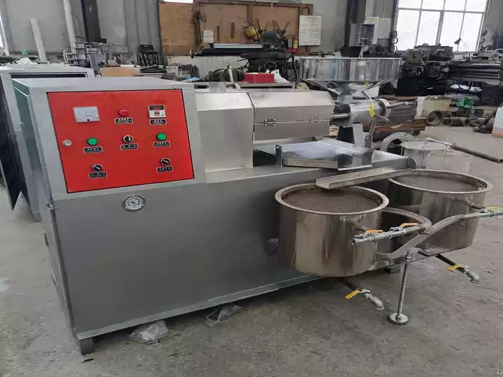 How Did A Screw Oil Press Machine Help A Kosovo Oil Business Increase Profit? 3 Multifunctional oil press machine