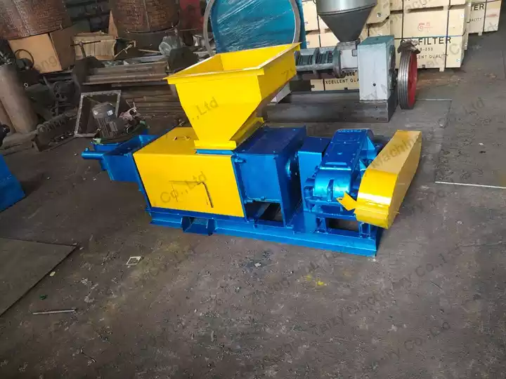 How A Palm Oil Press Machine Helped A Brazilian Processor Increase Oil Production? 6 High oil yield double stage palm fruit pressing equipment