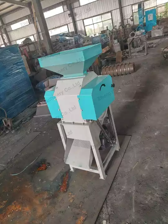 Palm Kernel Oil Production Line | Complete Palm Kernel Oil Processing Plant 17 Palm kernel grinding machine