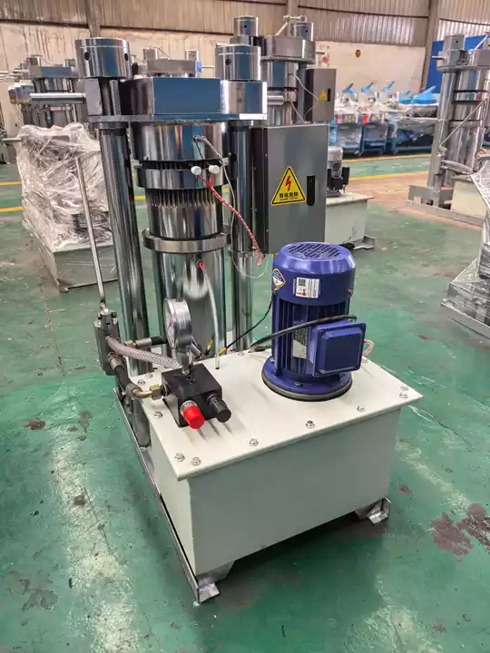 How A Congo Customer Expanded Peanut Processing With A Hydraulic Oil Press? 6 Vertical hydraulic pressing machine congo