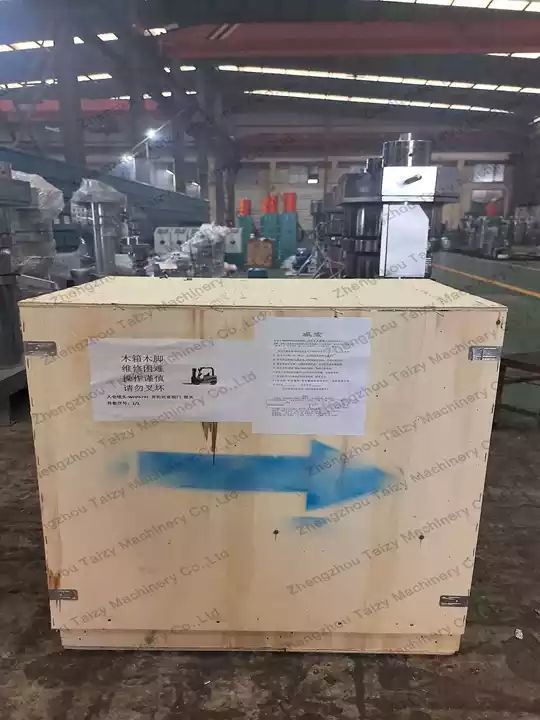 Why Did A Colombian Customer Choose Our Hydraulic Oil Press? 2 Commercial hydraulic oil press