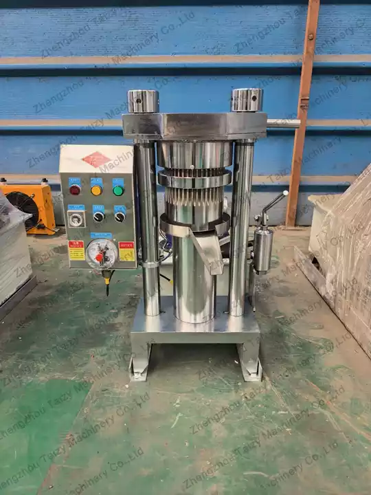 Why Did A Colombian Customer Choose Our Hydraulic Oil Press? 4 Hydraulic oil press machine for colombia